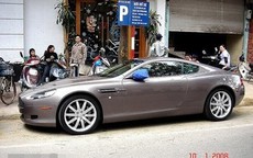 Siêu xe Aston Martin tiền tỷ "vứt" không ai nhặt tại Việt Nam