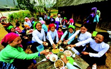 Mời Yàng về ăn cơm mới!