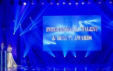Trao thưởng tại International Talent & Beauty Awards 2018