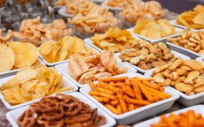 Người Việt chi ngàn tỉ mua bánh snack