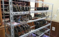 Bộ Tài chính đề xuất tạm dừng nhập khẩu máy đào tiền ảo