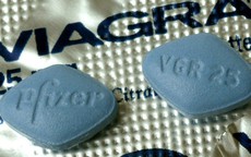 Thai phụ thử Viagra, con tử vong, dị tật