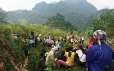 Vụ thi thể phân hủy trong bao tải: Bắt nghi phạm thứ 2 trốn trên đồi