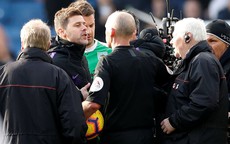 Clip: Thua sốc, HLV Pochettino to tiếng với trọng tài