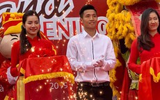 Nghề tay trái của trung vệ Bùi Tiến Dũng