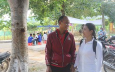 Hành trình thi tốt nghiệp THPT "có 1 không 2" của đôi vợ chồng trẻ