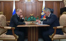 Ông Putin tiết lộ "thân phận" tàu ngầm bị cháy