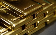Trung Quốc mua gần 10 tấn vàng chỉ trong 1 tháng để làm gì?