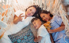 Ca sĩ Thái Thuỳ Linh chia sẻ về hôn nhân đổ vỡ và bản "Hợp đồng mẫu tử"