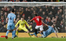 Man United thua sấp mặt, Burnley lập kỳ tích tại Old Trafford
