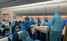 Vietnam Airlines đưa gần 360 người Việt từ Mỹ về nước