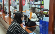 Đà Nẵng: 3 lần tới lui không được nhận chứng chỉ, cán bộ trả lời "vì mực chưa khô"
