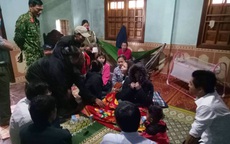 Hai cô gái đi hái măng ở Quảng Trị đã trở về nhà sau hơn 20 giờ lạc trong rừng