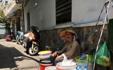Dang tay ôm mọi phận đời