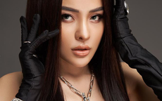 Sau lệnh cấm diễn vì hở hang, Ngân 98 lại khiến người xem "nhức mắt"