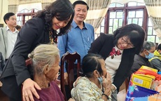 TP HCM mang Xuân đến các tỉnh miền Trung