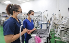 Vượt qua khủng hoảng Covid-19 để vươn lên (*): Đột phá từ ngành y tế