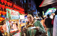 Chợ đêm Đài Loan tấp nập dù vắng bóng khách quốc tế