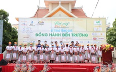Caravan "Vượt sóng Côn Sơn" tặng xe đạp, học bổng cho hàng trăm học sinh nghèo