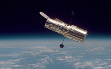 Kính viễn vọng không gian Hubble hư "bí ẩn", NASA 3 lần sửa không thành công