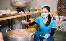 Hội Doanh nhân trẻ Việt Nam nấu hàng ngàn suất ăn cho tuyến đầu chống dịch và người nghèo