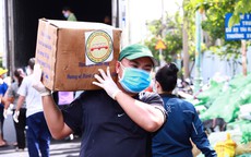 Ấm tình giữa đại dịch