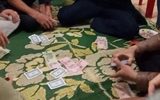 Bị bắt quả tang trên chiếu bạc, Phó chủ tịch xã ở Thanh Hóa "bay" chức