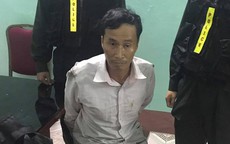 Con trai bóp cổ mẹ đẻ tử vong