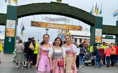 Người Việt với niềm vui hội ngộ tại lễ hội bia Oktober fest