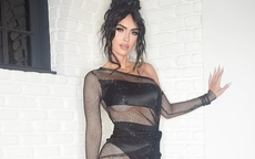 Minh tinh Megan Fox “đốt mắt” với mốt xuyên thấu