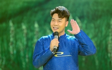 "Mai vàng" Hamlet Trương vừa hát vừa làm MC