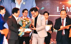 Ca sĩ Lâm Trí Tú được vinh danh Nghệ sĩ Vì cộng đồng 2022