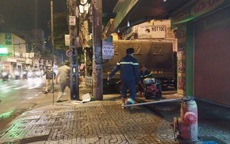 Sau nhiều tiếng nổ, lửa cháy bao trùm căn nhà