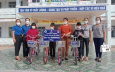 Bệnh viện thẩm mỹ Gangwhoo trao tặng xe đạp cho học sinh khó khăn tỉnh Đắk Nông