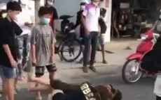 Hai thiếu nữ đánh nhau giữa phố vì mâu thuẫn trên mạng xã hội