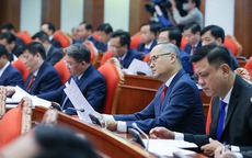 Thủ tướng chủ trì ngày làm việc thứ 2 của Hội nghị Trung ương 5
