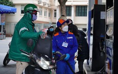 Giảm thuế xăng dầu: Đừng chần chừ nữa!