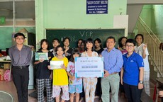 Từ Hoàng Thông và dự án cờ xã hội cho trẻ em