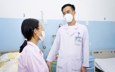 Cứu cả mẹ lẫn con thai phụ bị tai nạn vỡ gan, gãy sườn