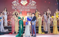 Hoa hậu Lý Kim Ngân trao giải thưởng Người đẹp dạ hội