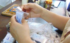 Bụng to, mặt béo bất thường sau dùng thuốc Đông y trị xương khớp