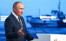 Tổng thống Vladimir Putin tuyên bố rắn