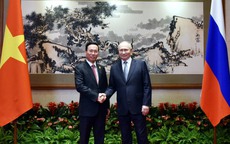 Chủ tịch nước Võ Văn Thưởng gặp Tổng thống Nga Vladimir Putin