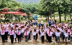 Tỉnh nghèo "mạnh tay" chi 4 tỉ đồng hỗ trợ tiền ăn, sinh hoạt phí cho học sinh, sinh viên