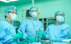 Người đàn ông tái phát u trong sọ, bác sĩ dùng kỹ thuật mới để giải quyết
