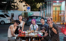 "Không tiền", Diệu Nhi cầm đồ để shopping