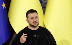 Tổng thống Ukraine quyết đi "con đường mệt mỏi"