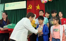 Shinhan Finance trao tặng sách, dụng cụ học tập cho trẻ em Làng S.O.S Quy Nhơn