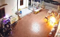 Đang nằm trên võng, người phụ nữ bị “chồng hờ” tưới xăng đốt