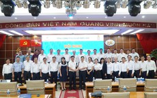 Cùng xây dựng EVNSPC ngày càng vững mạnh